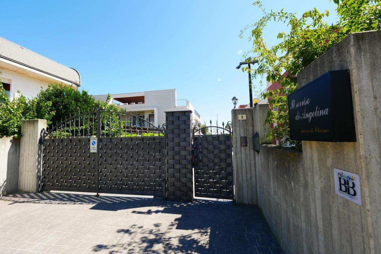 Bed and Breakfast Il Sorriso Di Angelina Pescara Exterior foto